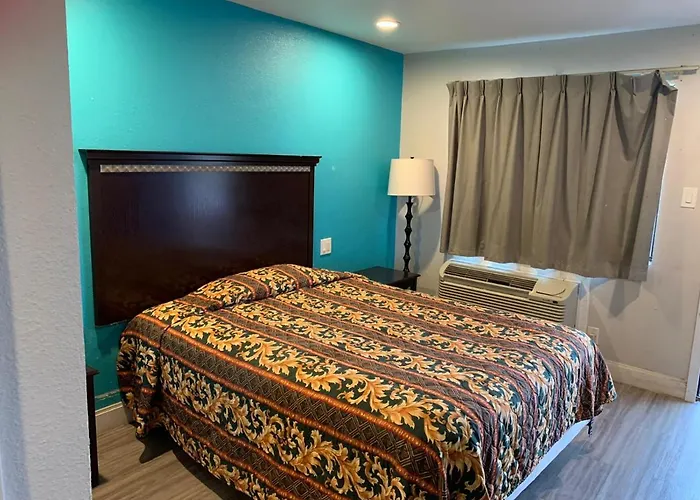 Super 7 Inn Dallas-Southwest